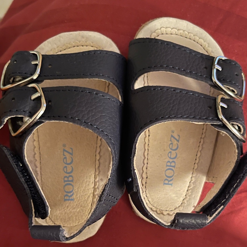 Robeez soft leather sandals 6 to 9 months size